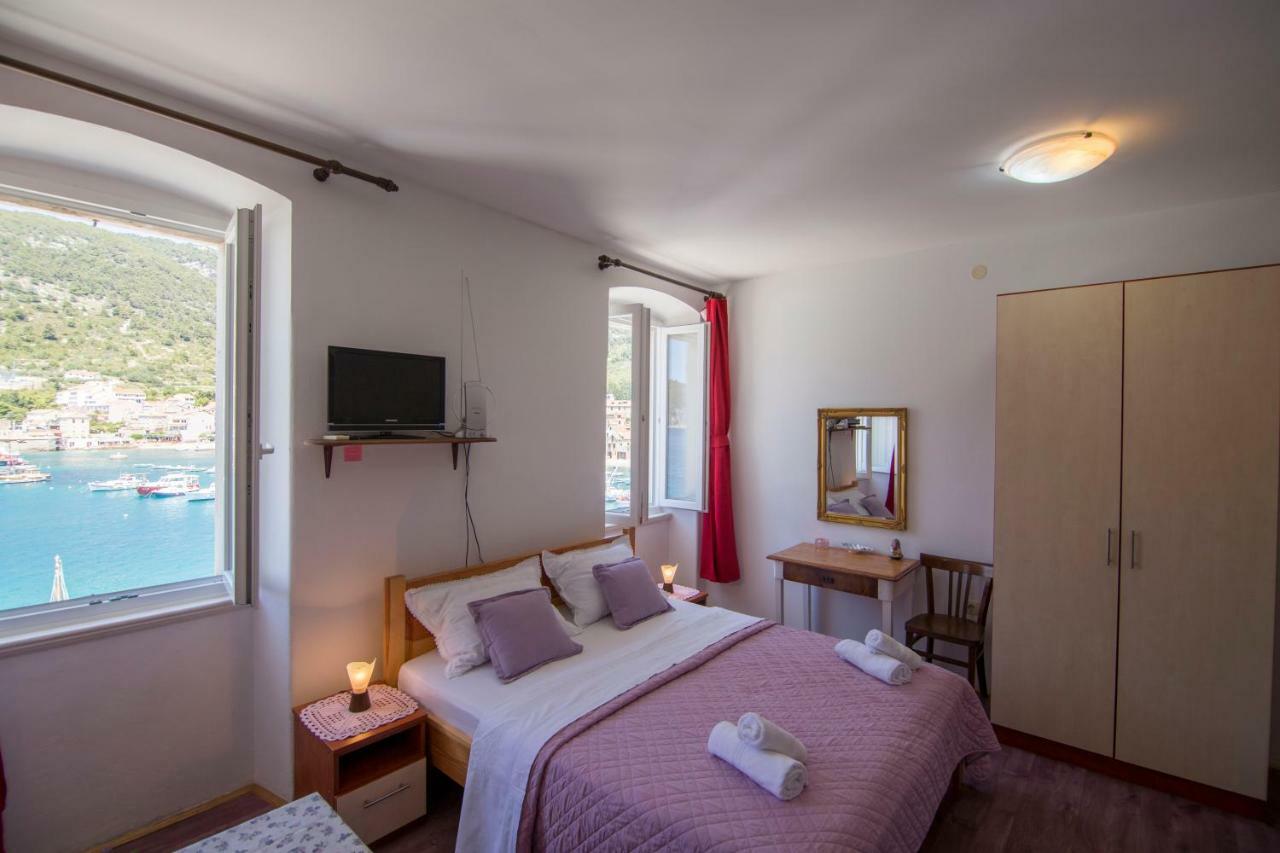 Apartment Riva 5 Komiža Εξωτερικό φωτογραφία