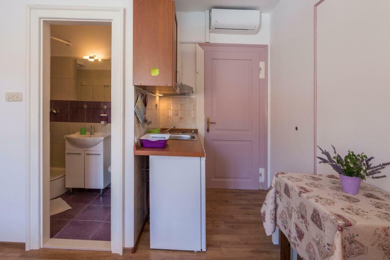 Apartment Riva 5 Komiža Εξωτερικό φωτογραφία
