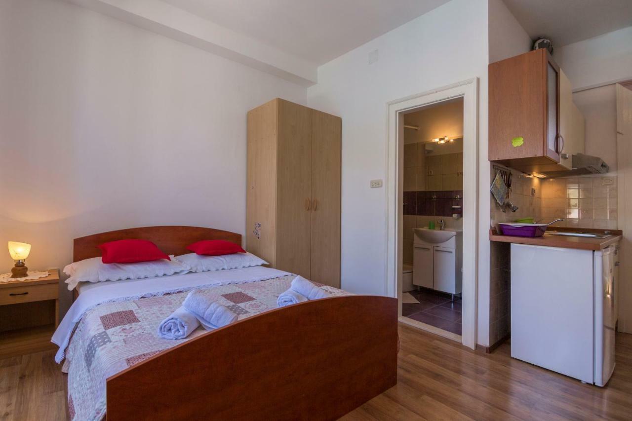 Apartment Riva 5 Komiža Εξωτερικό φωτογραφία