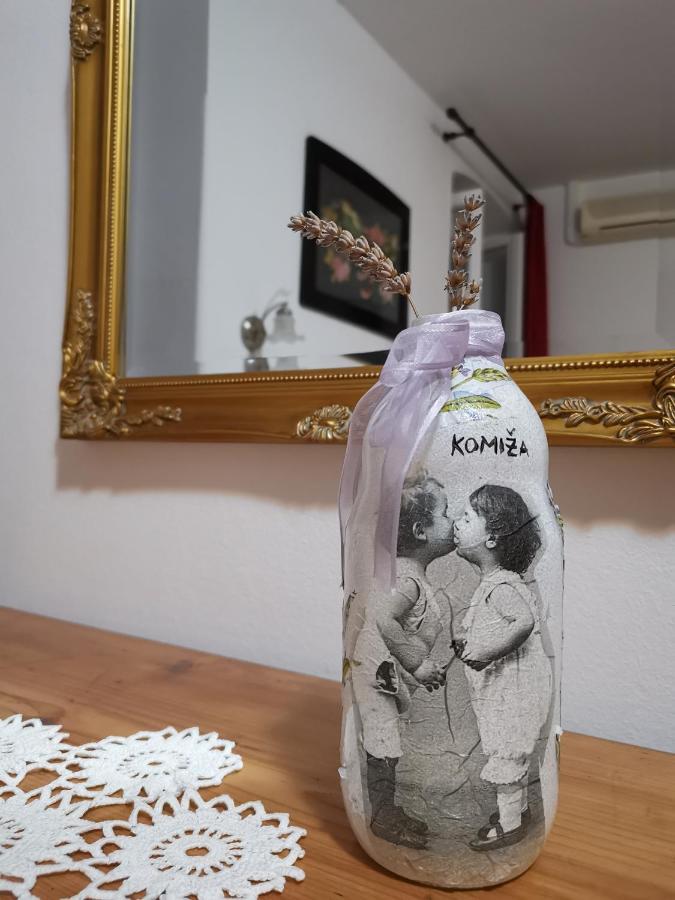 Apartment Riva 5 Komiža Εξωτερικό φωτογραφία
